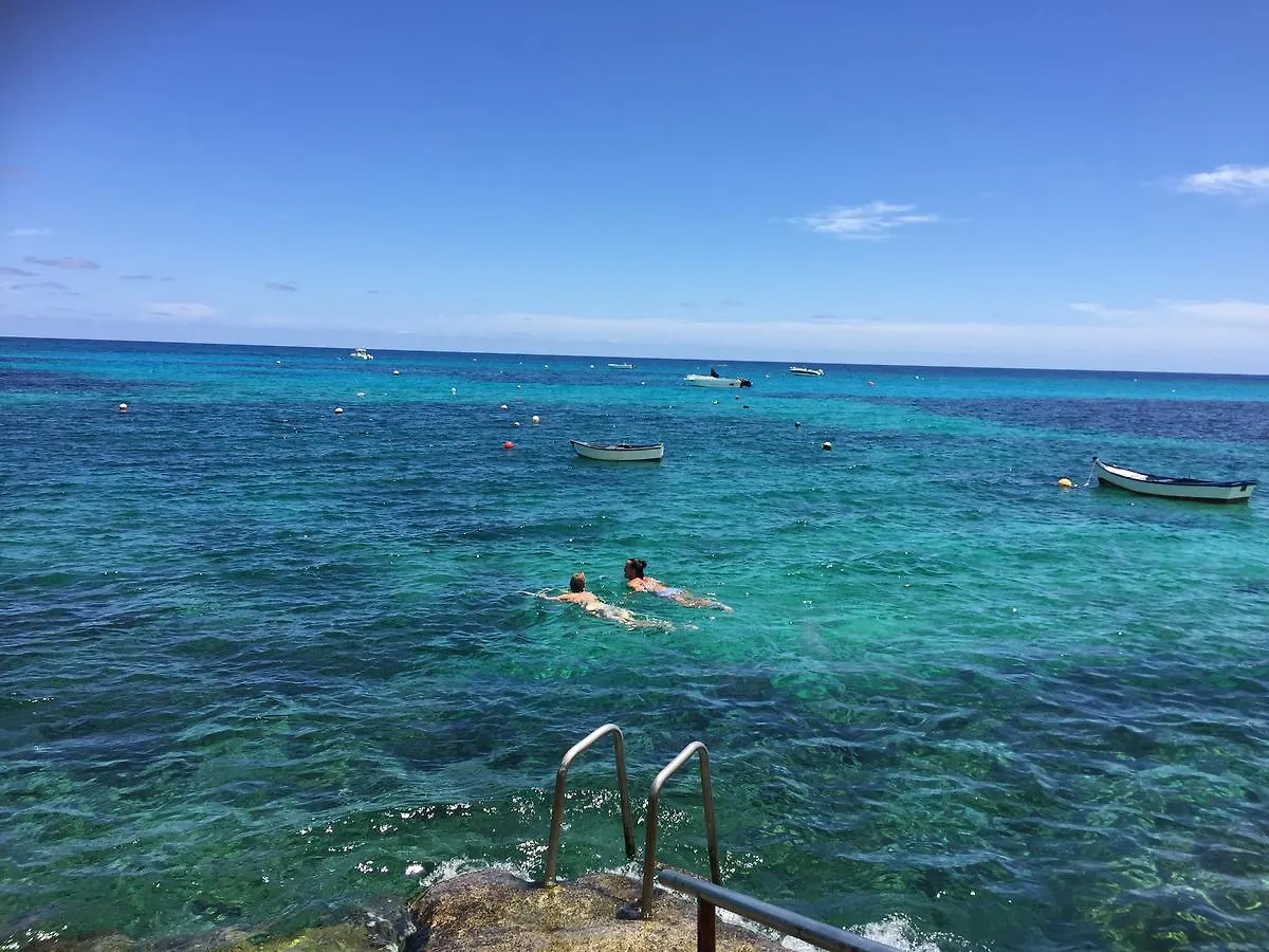 Casa Lili - Shared Pool - Close To Seafront Promenade - Sea Views From Upper Terrace Punta Mujeres 0*,  西班牙