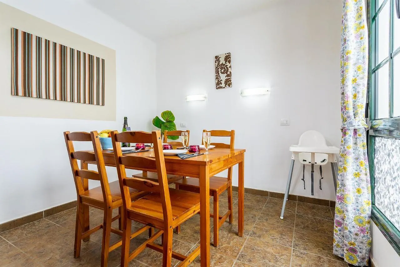Casa Lili - Shared Pool - Close To Seafront Promenade - Sea Views From Upper Terrace Punta Mujeres 度假居
